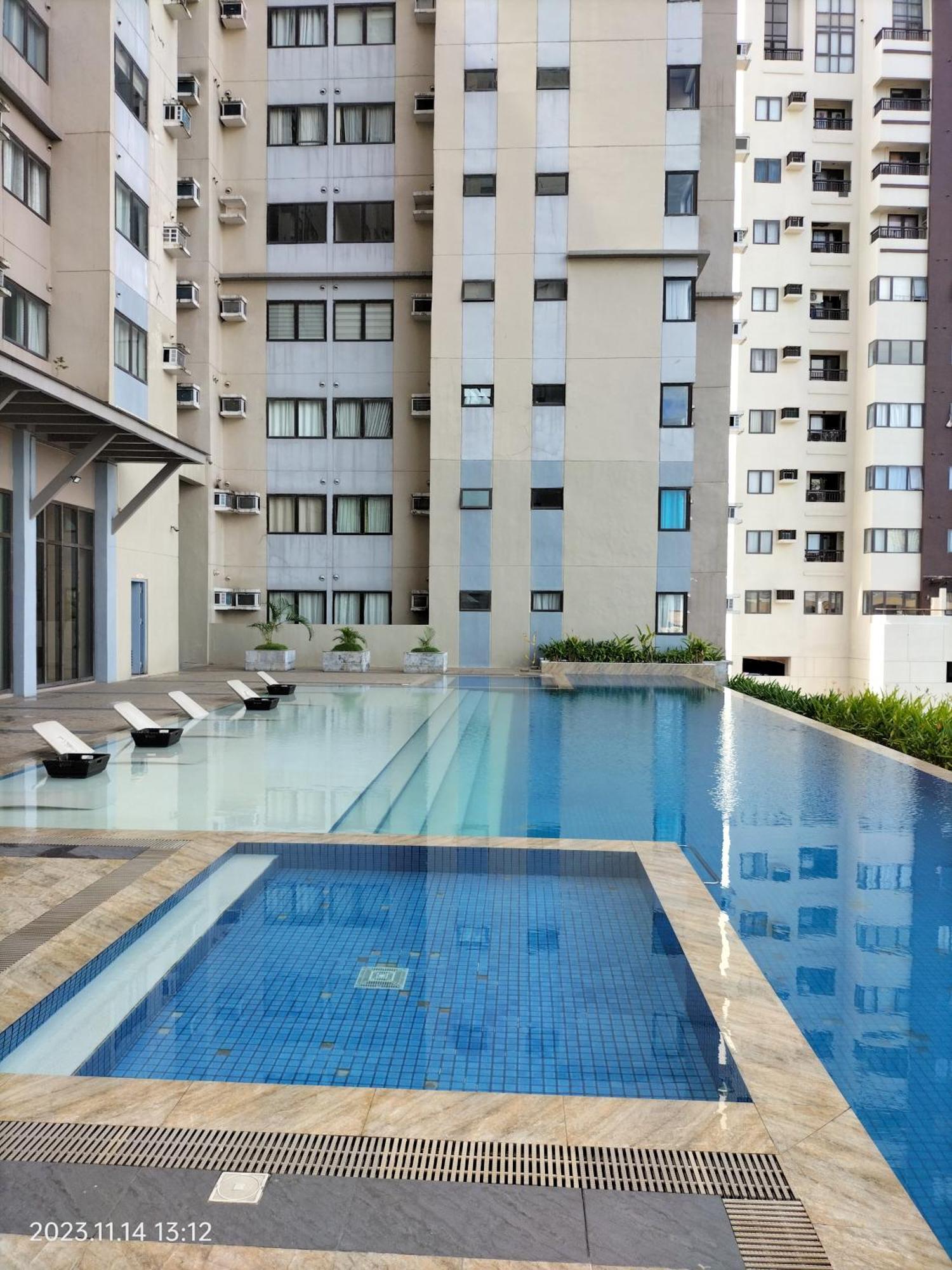 Cozy 1233 The Persimmon Studio Near Sm And Ayala Cebu Exterior photo